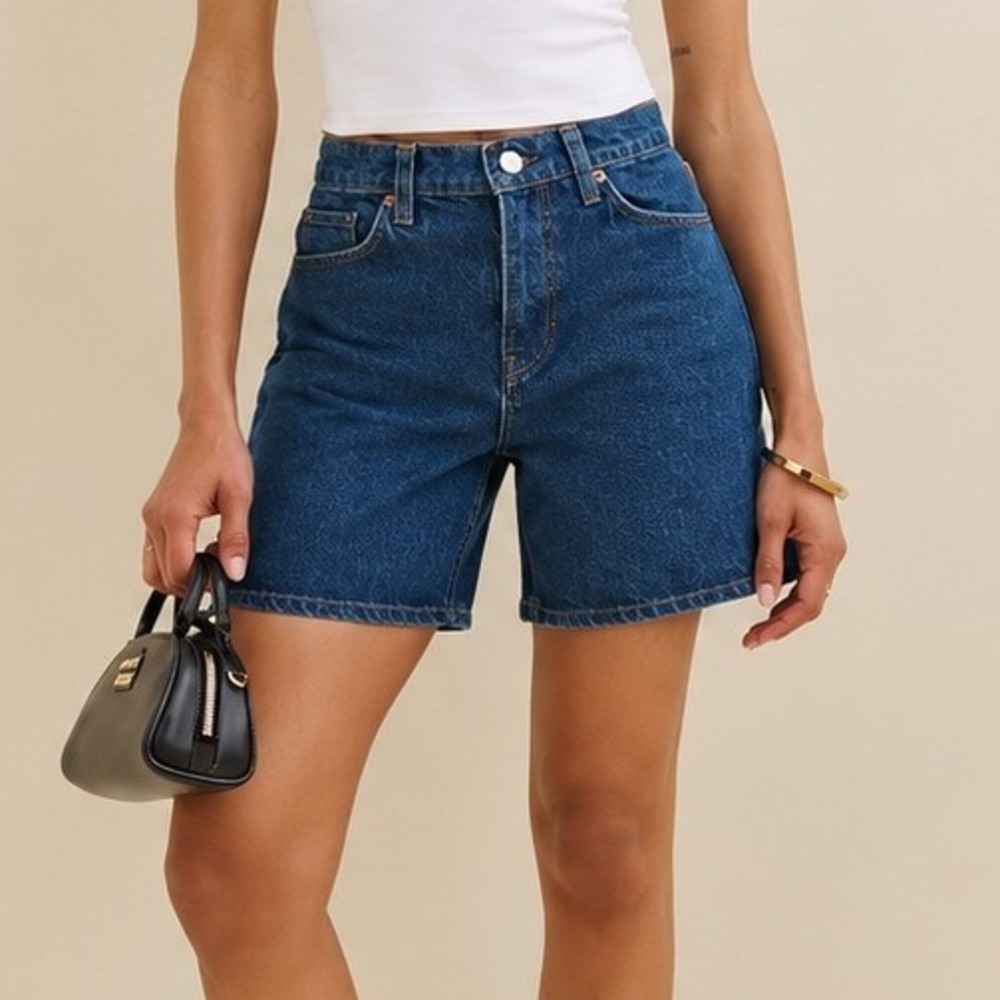 Reformation Raye Mid Rise 6" Jean Shorts Cleary Dark Wash Cotton Size 26